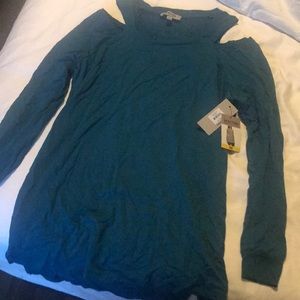 NAME BRAND BNWT cold shoulder long sleeve
